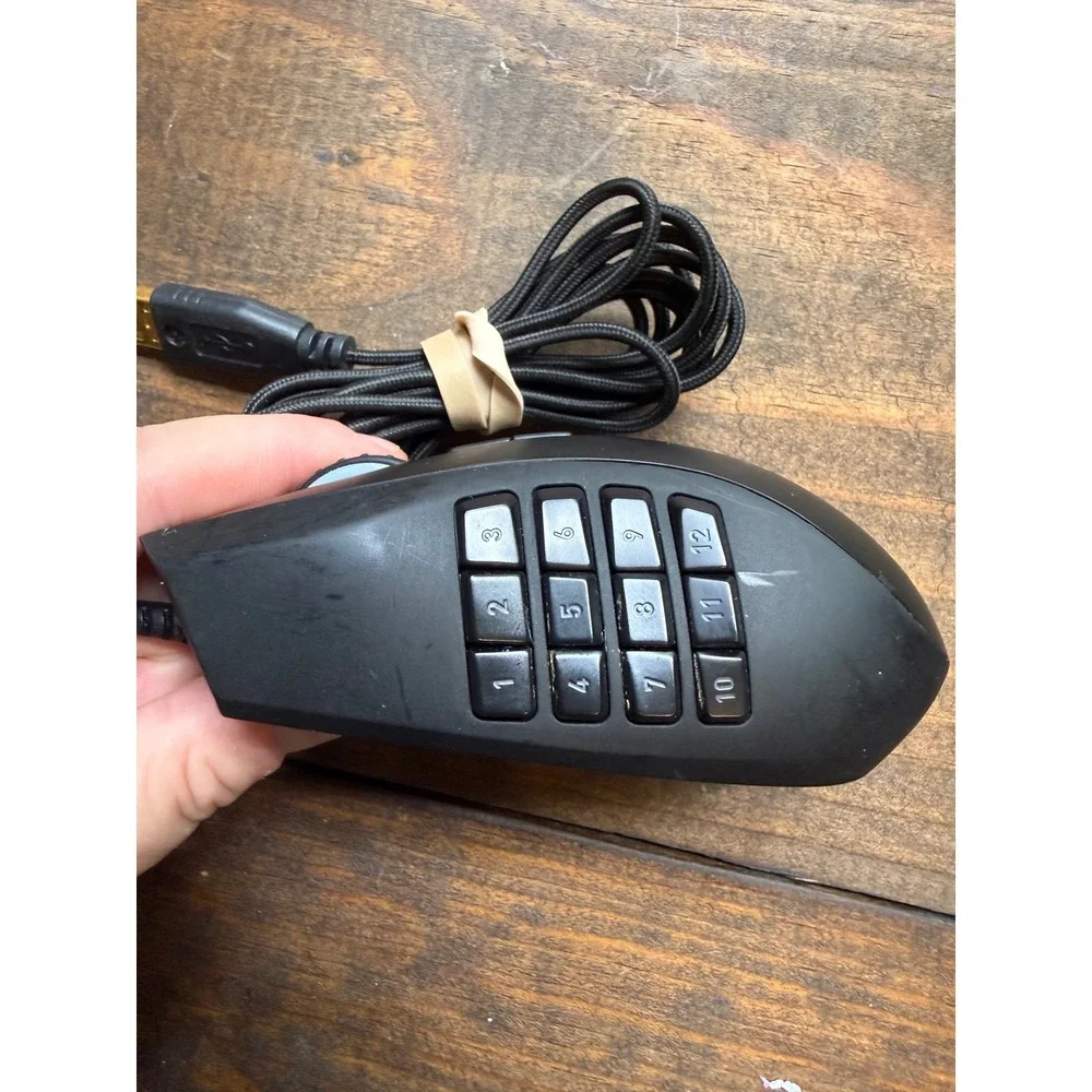 Razer Naga Chroma Gaming Mouse MMO 12 Button Black Wired RZ01-01610100 UNTESTED
